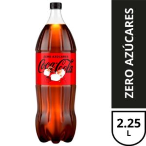 Botella de Coca Cola Zero Azúcares 2.25 litros, bebida sin azúcar, etiqueta roja clásico, formato familiar refrigerio.