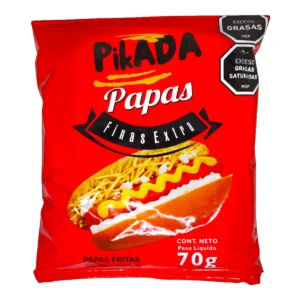 Bolsa de Papas Pay PIKADA 70g Finas Extra, envase rojo con imagen de un pancho decorado con papas pay y sellos de advertencia nutricional.