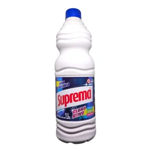 Envase plástico blanco de Lavandina SUPREMA 1L con tapa azul y etiqueta frontal que destaca su contenido de cloro activo.