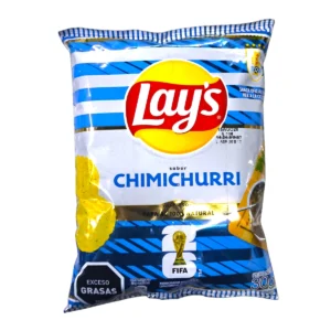 Paquete de snack lays chimichurri 30g. Papas fritas ideales para compartir en previas y picadas bien futboleras.