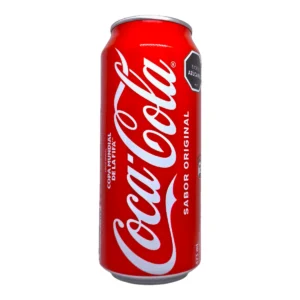 Lata de COCA COLA 473mL Original edición Copa Mundial de la FIFA. Diseño clásico en color rojo con leyenda conmemorativa.